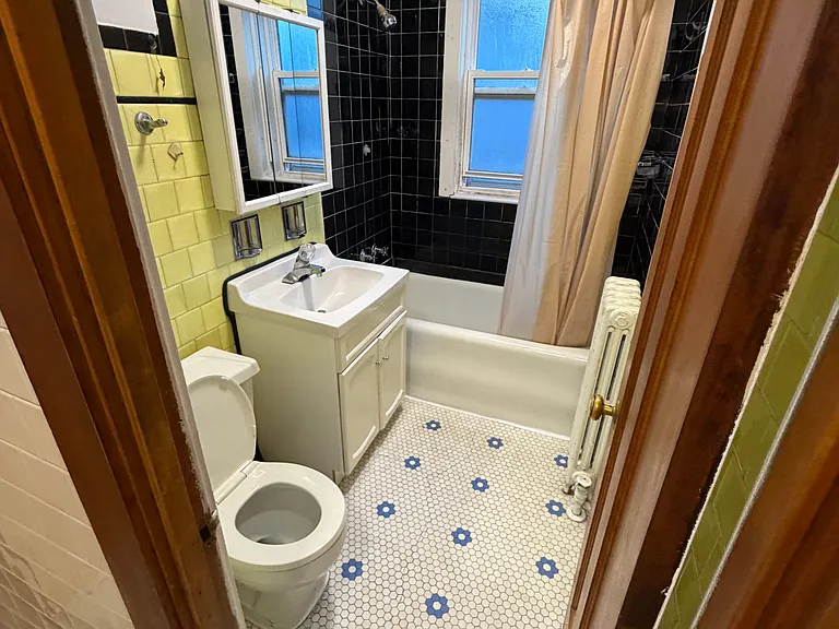 5424 W Wellington Ave #2 — Photo 5