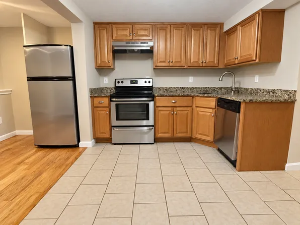 1 Market St, Hudson, MA 01749