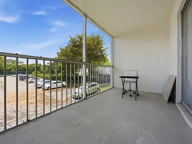 3000 Riverside Dr #201-1 — Photo 20