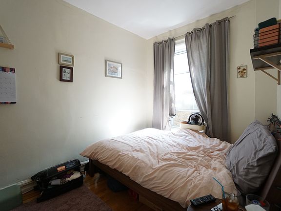 5th image of 370 Bedford Ave APT 15