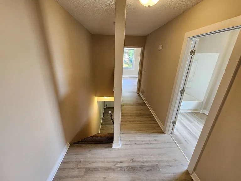 1342 N Broadway Ave #1 — Photo 22