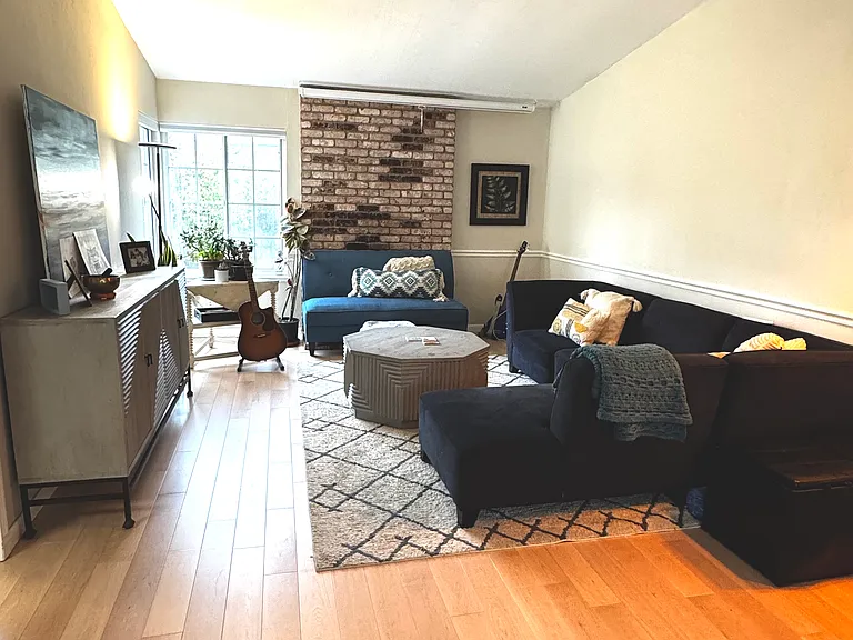 3849 Fairfax Way — Photo 4