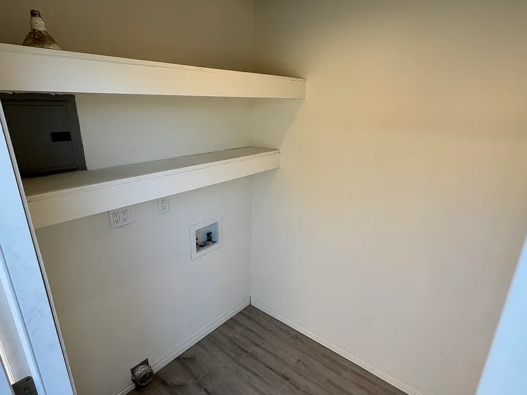 9287 Kewen Ave — Photo 23