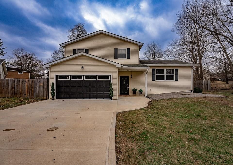1st image of 458 Roberta Ln