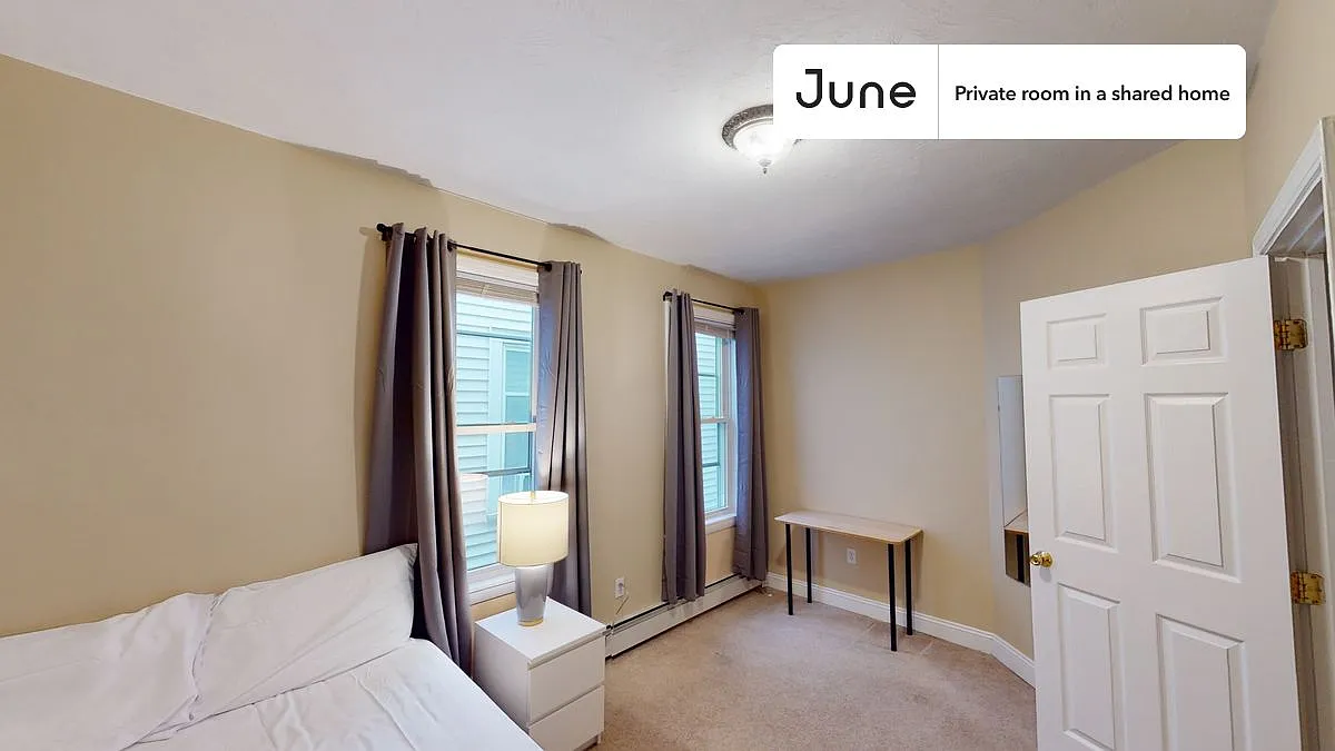 Full bedroom in 3 bed/1 bath home in Central Square (Cambridge) #1298 A — Photo 2