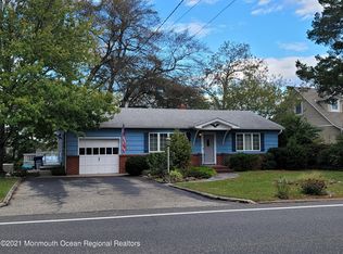 303 Clubhouse Rd, Beachwood, NJ 08722