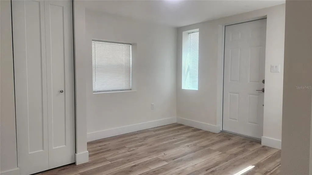3 bed, 2.0 bath, 1244 sqft, $2,450 — Photo 4