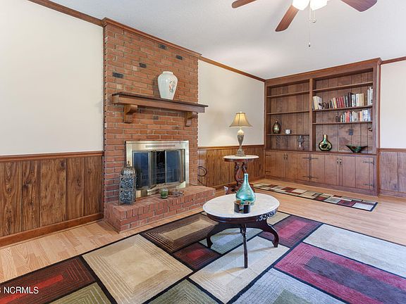 3rd image of 344 Whitehall Drive