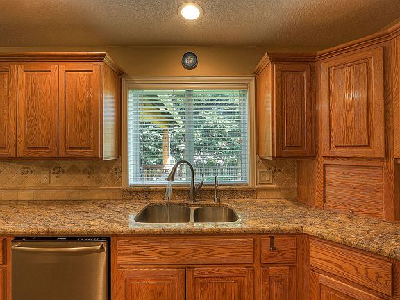 5th image of 13607 NW 46th Ct