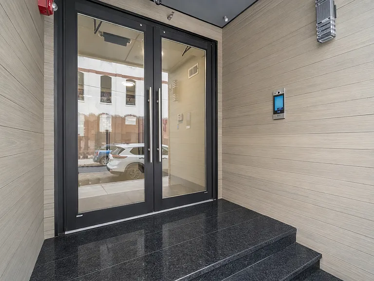 1111 S 24th St #201 — Photo 20