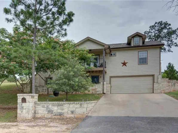 173 Mahalua Ln, Bastrop, TX 78602