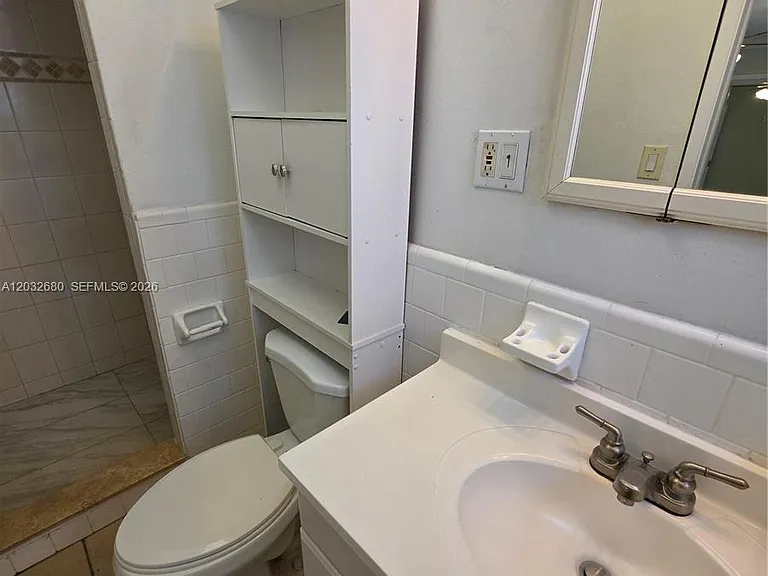 5225 NE 4th Ave — Photo 12