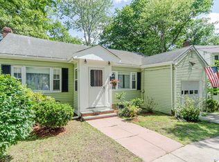 15 Cricket Ln, West Roxbury, MA 02132