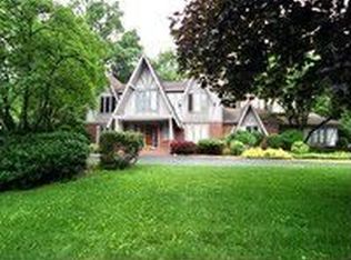 1219 Indian Mound W, Bloomfield Hills, MI