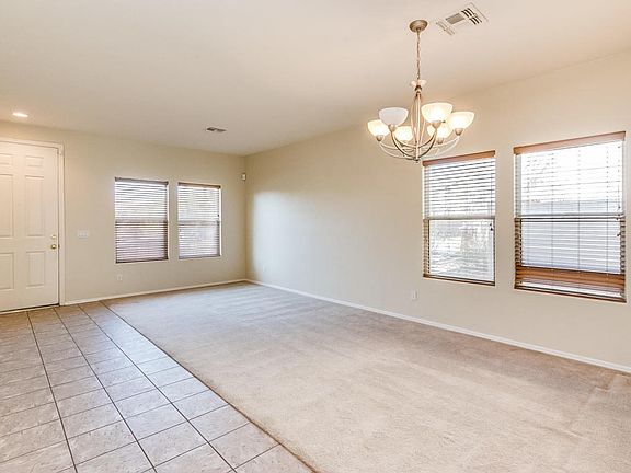 5th image of 319 E Western Hemlock Pl