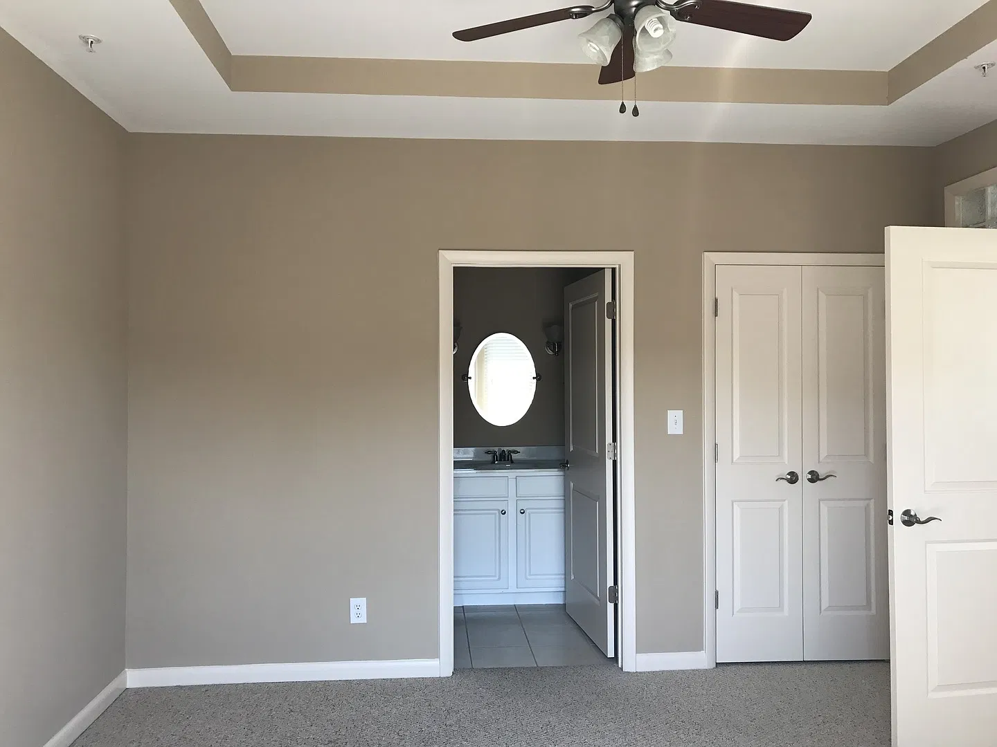 2 bed, 1100 sqft, $1,450 — Photo 4