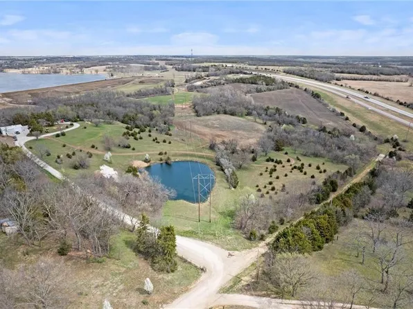 SW 303rd St, Paola, KS 66071