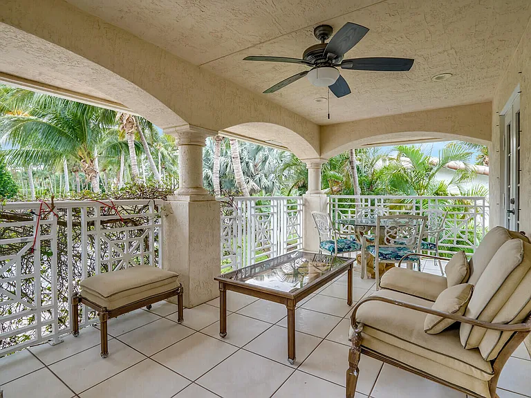 290 E Fern Dr — Photo 32