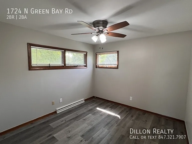 1724 N Green Bay Rd — Photo 17