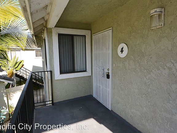 3rd image of 16642 Island Cir APT 4
