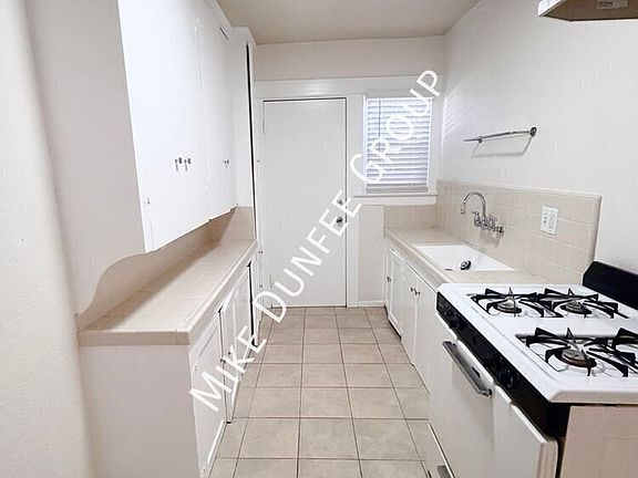3rd image of 47 Bennett Ave #1