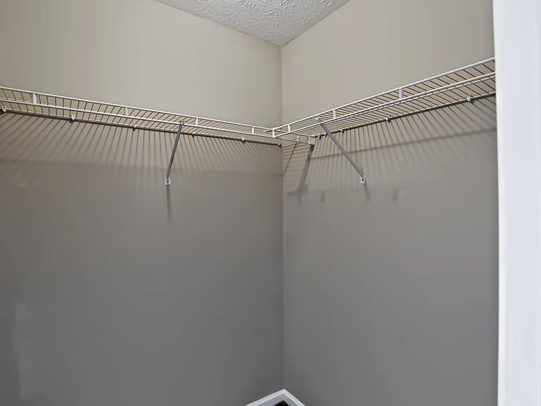 5439 Lake Boggs St — Photo 35
