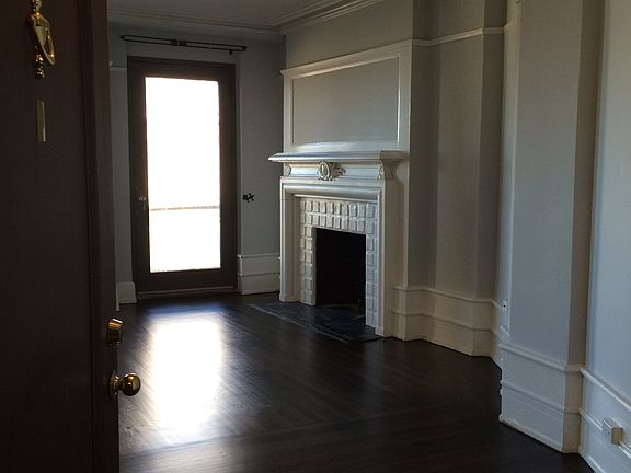 Foyer to Living Area