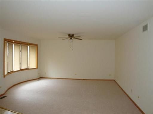 5th image of 10832 Lockwood Ave