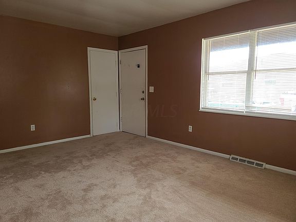 2nd image of 1885 Hampstead Dr #1885