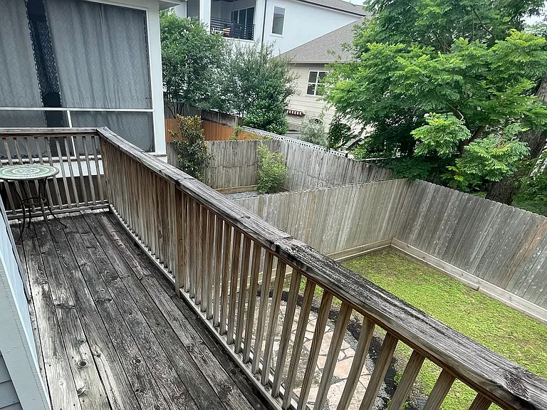 917 Birdsall St — Photo 14