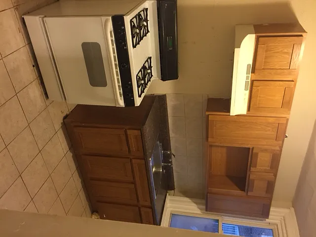 5410 Florence Ave — Photo 5
