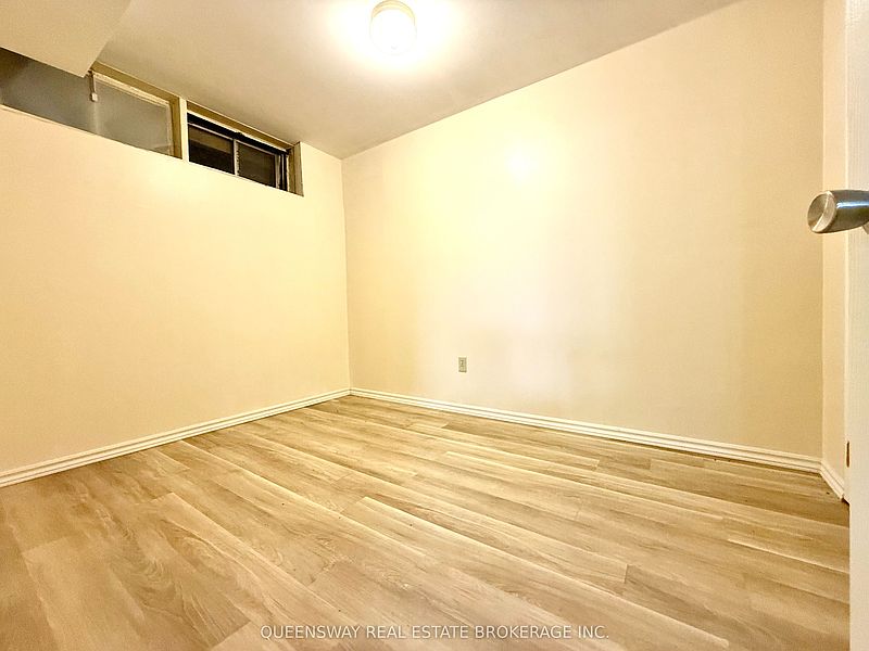 Ajax House for rent - 2 Bedrooms — photo 5