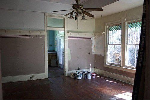 4th image of 628 Seguin St