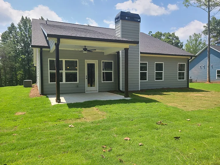 267 Cool Springs Rd — Photo 3