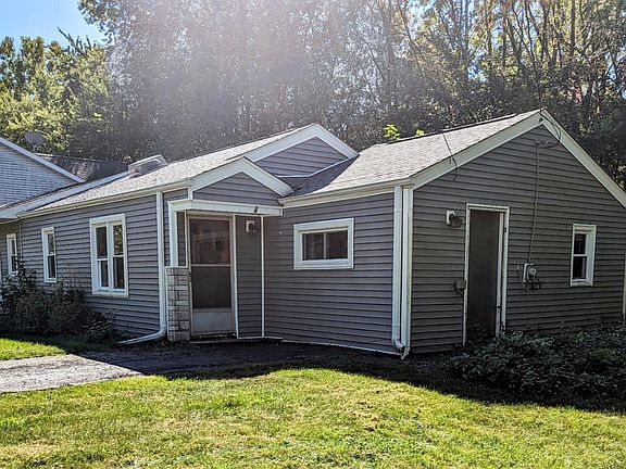 2nd image of 903 Eastbrooke Dr