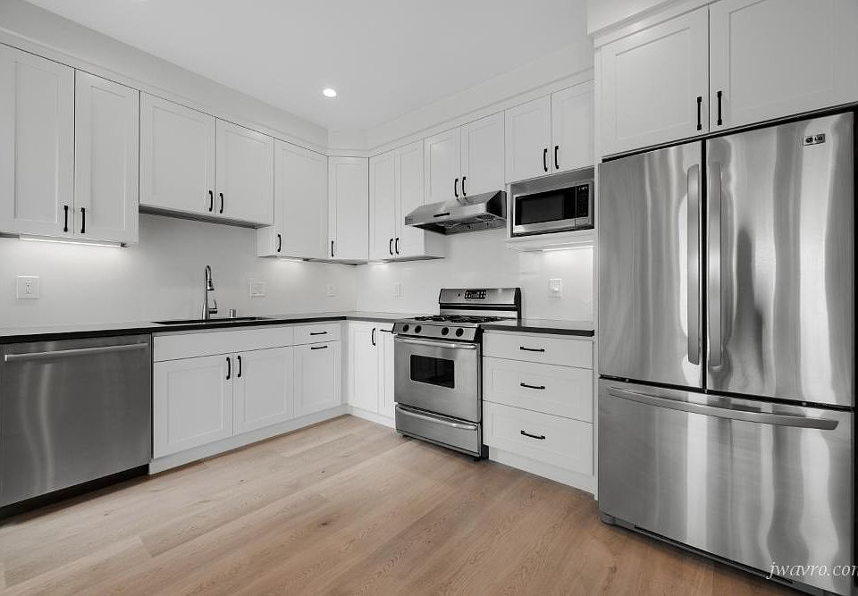 1st image of 2821 Polk St #1