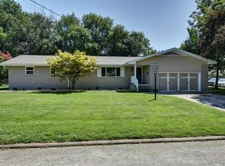 1732 S Link Ave, Springfield, MO 65804