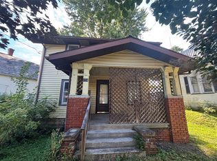 114 W Washington Blvd, Grove City, PA 16127