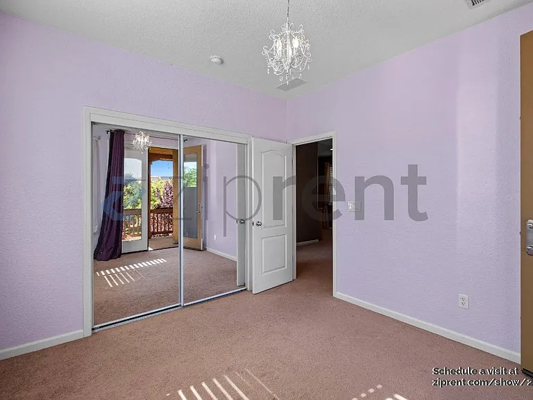 887 Hampton St — Photo 29