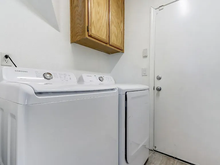 Frontera Dr — Photo 10