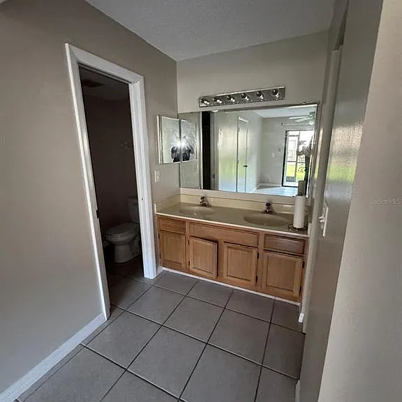 2416 SE Garden Ter #203 — Photo 8