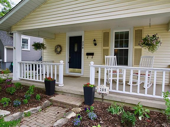 2nd image of 208 Rockhill Ave