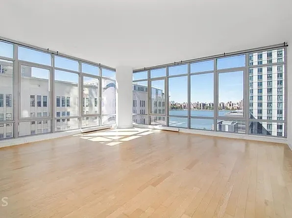 1 Northside Pier image 1 of 22