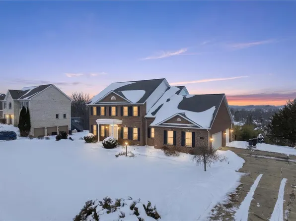 1022 Lexington Dr, Export, PA 15632