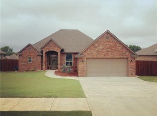 1691 Cowboy Ln, Blanchard, OK 73010