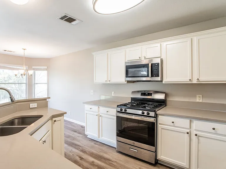 21013 Godolophin Ct — Photo 9