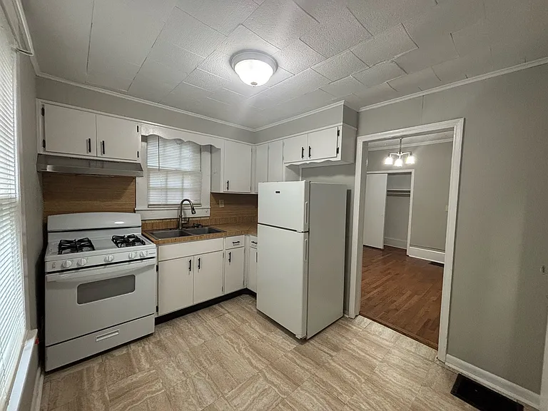 202B N Virginia Ave — Photo 9