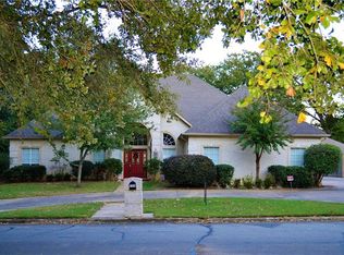 825 42nd St SW, Paris, TX 75460