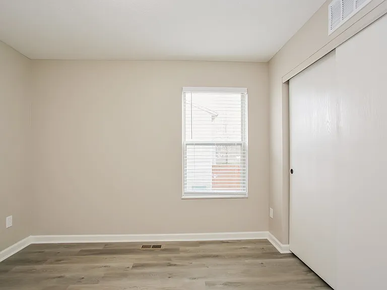 445 Oak Meadow Dr — Photo 12