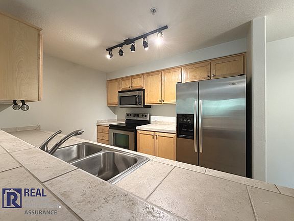 5th image of 780 NW 185th Ave Unit 305